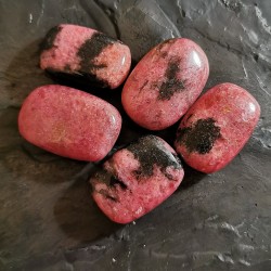 Rhodonite - petit galet -...
