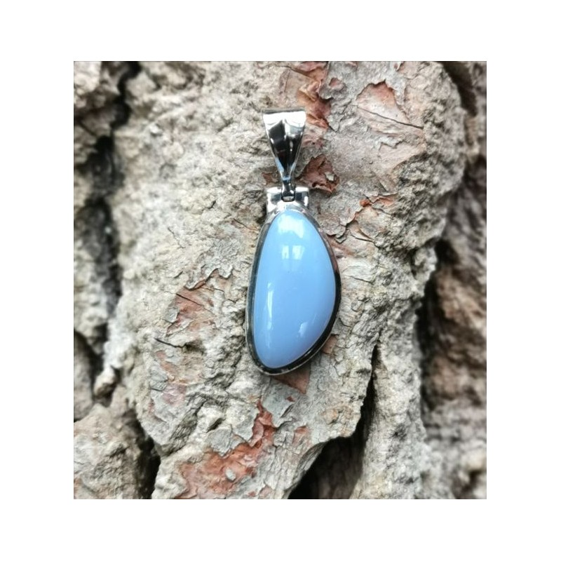 Calcédoine bleue - pendentif monté en argent 2 - 5e chakra de Catalogue pierres et cristaux