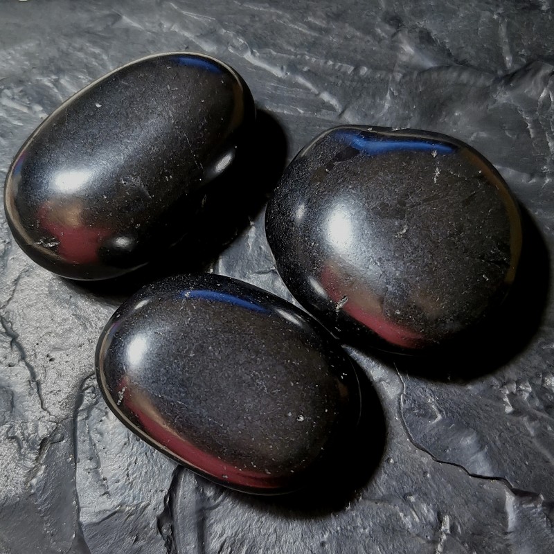 Shungite noire polie JUMBO de 55 à 70 gr de Catalogue Shungite