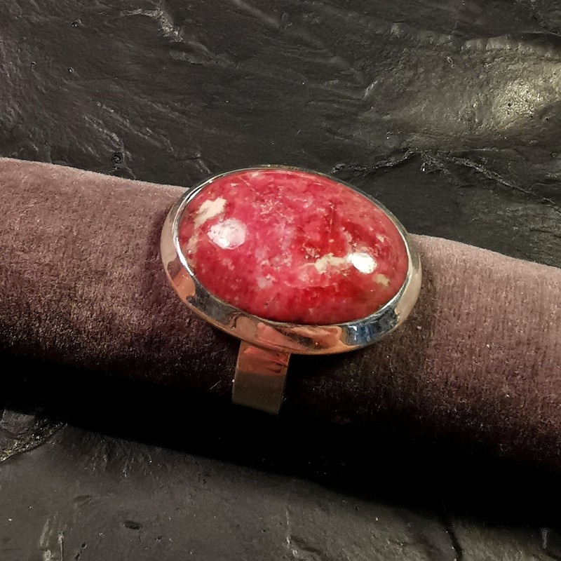 Thulite - bague réglable montée en argent de Catalogue pierres et cristaux