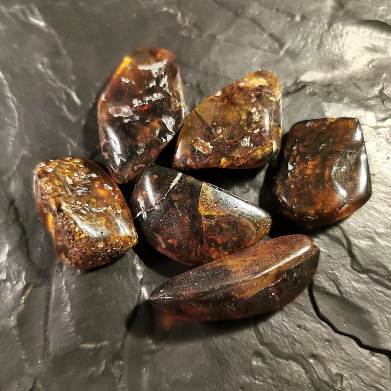 Ambre de Birmanie petite pierre roulée -  2e chakra