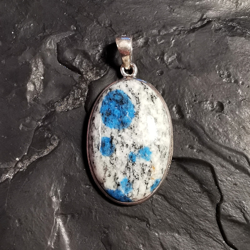 K2 - Pendentif monté en argent 1 de Catalogue pierres et cristaux