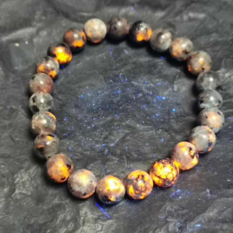Yooperlite - bracelet 10mm de Pierres du 6ème chakra