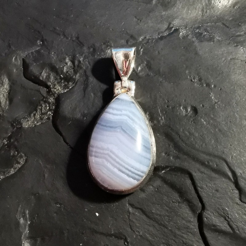 Calcédoine bleue - pendentif montè en argent 3 - 5e chakra de Catalogue pierres et cristaux