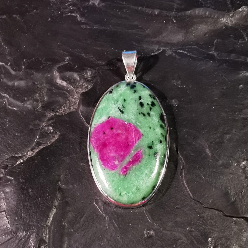 Rubis sur zoïsite - pendentif montè en argent 3 - 4è chakra de Catalogue pierres et cristaux