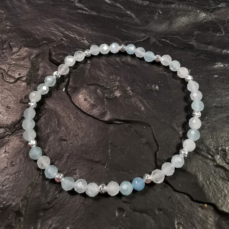 Aiguemarine - Bracelet facetté avec perles et fermoir en argent - 5e chakra