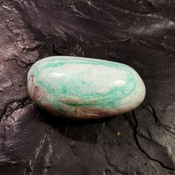 Garnierite - galet pièce unique 2 - chakra turquoise de Catalogue pierres et cristaux