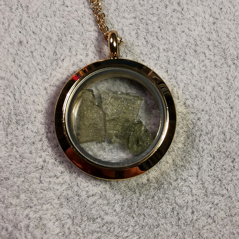 Moldavite - pendentif M de Catalogue pierres et cristaux