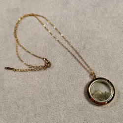 Moldavite - pendentif M de Catalogue pierres et cristaux