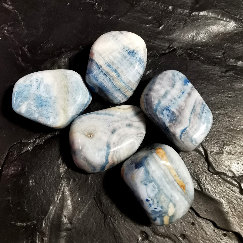 Scheelite bleue - pierre roulée - 5è chakra de Pierres du 5ème chakra