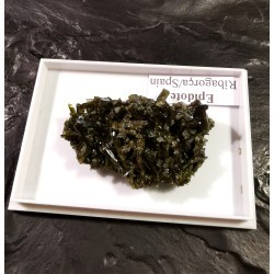 Epidote - pièce unique 2 - chakra pistache de Catalogue pierres et cristaux