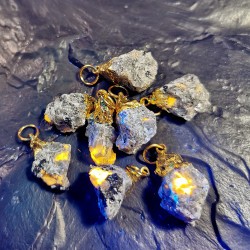 Yooperlite - petit pendentif brut de Catalogue pierres et cristaux