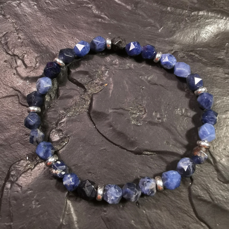 Sodalite - Bracelet perles facettées et en argent - 6e chakra de Catalogue pierres et cristaux