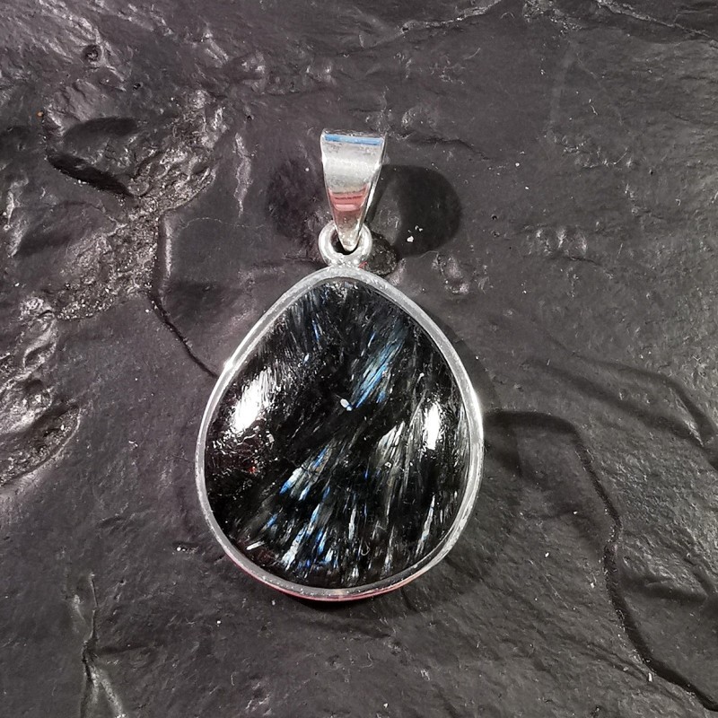 Anthophyllite - pendentif monté en argent 1 - 6eme chakra de Catalogue pierres et cristaux
