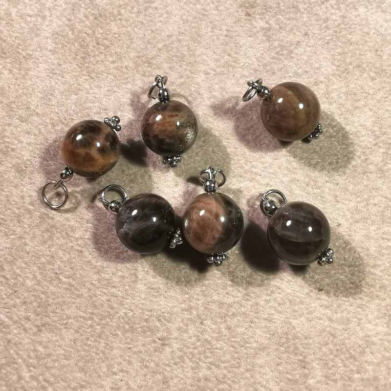 Pierre de lune noire - pendentif - 6e chakra de Catalogue pierres et cristaux
