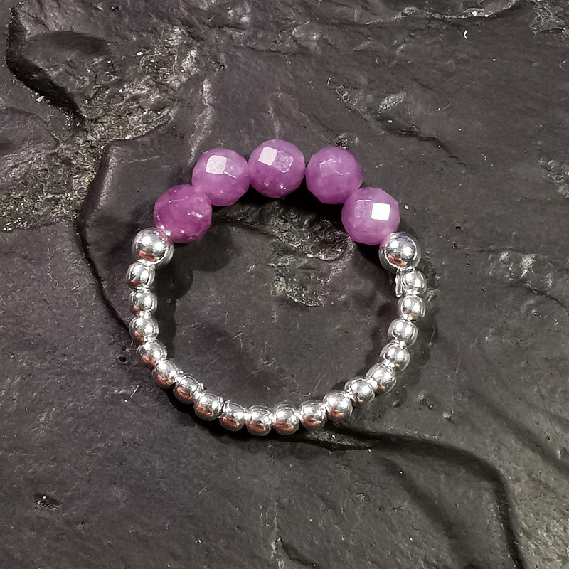 Lépidolite - bague elastique en argent de Catalogue pierres et cristaux