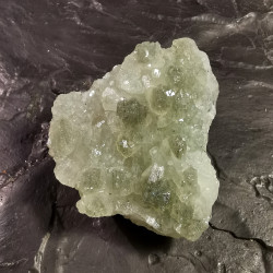 Prehnite cristallisée - pièce unique 5 - chakra pistache de Catalogue pierres et cristaux
