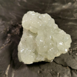 Prehnite cristallisée - pièce unique 5 - chakra pistache de Catalogue pierres et cristaux