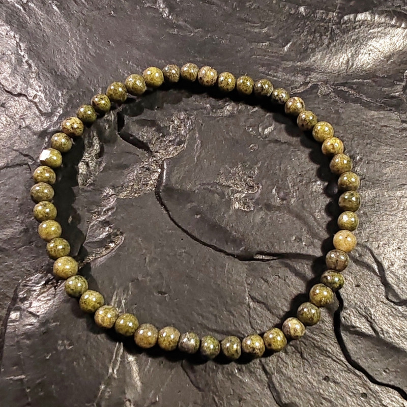 Epidote - bracelet perles 4mm - chakra pistache de Catalogue pierres et cristaux