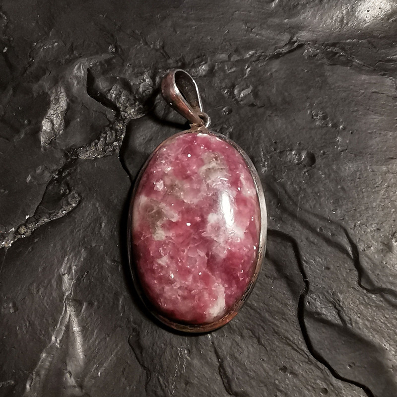 Lépidolite - pendentif monté en argent 3 - 7ème chakra de Catalogue pierres et cristaux