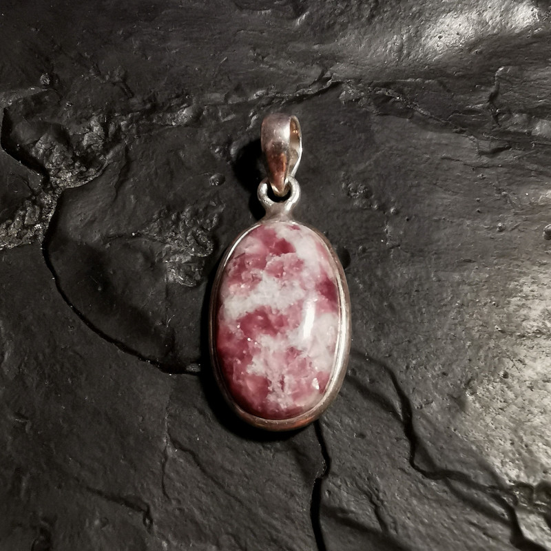 Lépidolite - pendentif monté en argent 4 - 7ème chakra de Catalogue pierres et cristaux