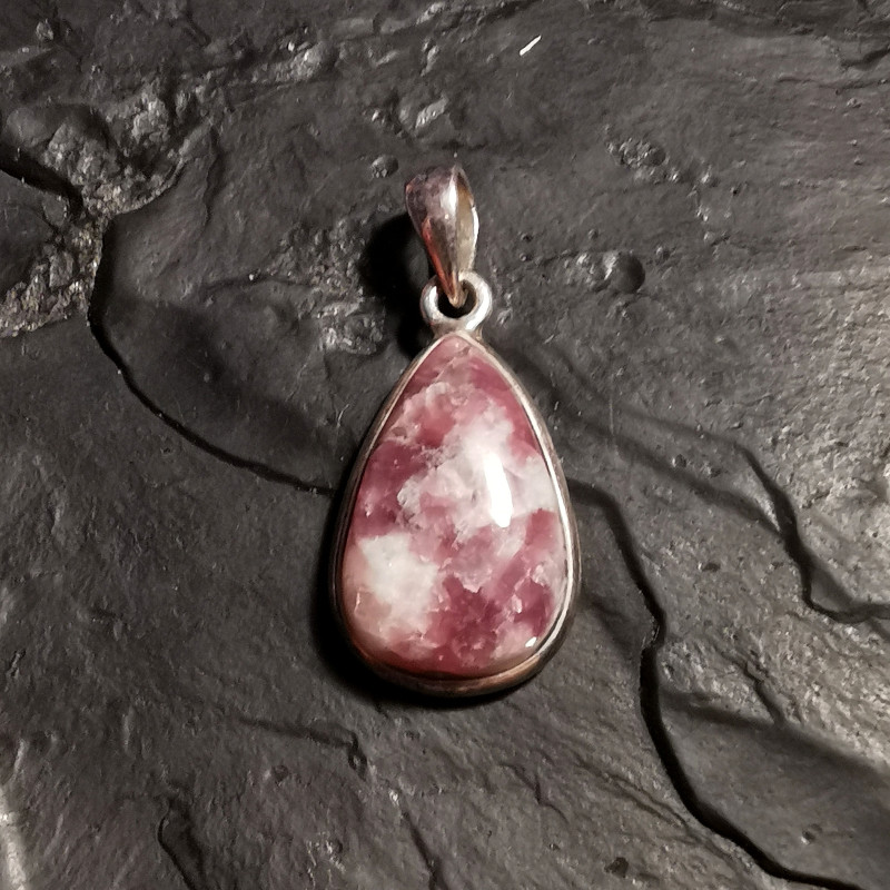 Lépidolite - pendentif monté en argent 5 - 7ème chakra de Catalogue pierres et cristaux