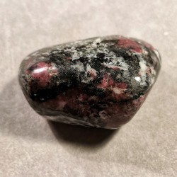 Eudialyte - pièce unique 2 - 4ème chakra + chakra magenta + 1er chakra de Catalogue pierres et cristaux