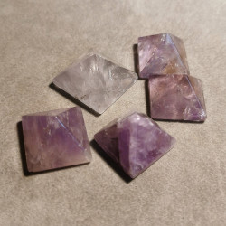 Améthyste - Petite pyramide - 7e chakra de Catalogue pierres et cristaux