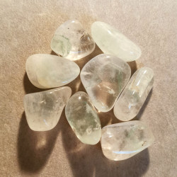 Quartz fantôme vert - pierre roulée de Catalogue pierres et cristaux