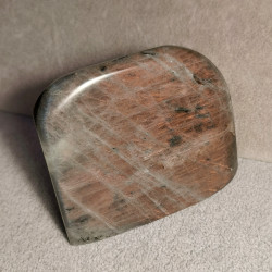 Labradorite - piéce à poser polie 3 de Catalogue pierres et cristaux
