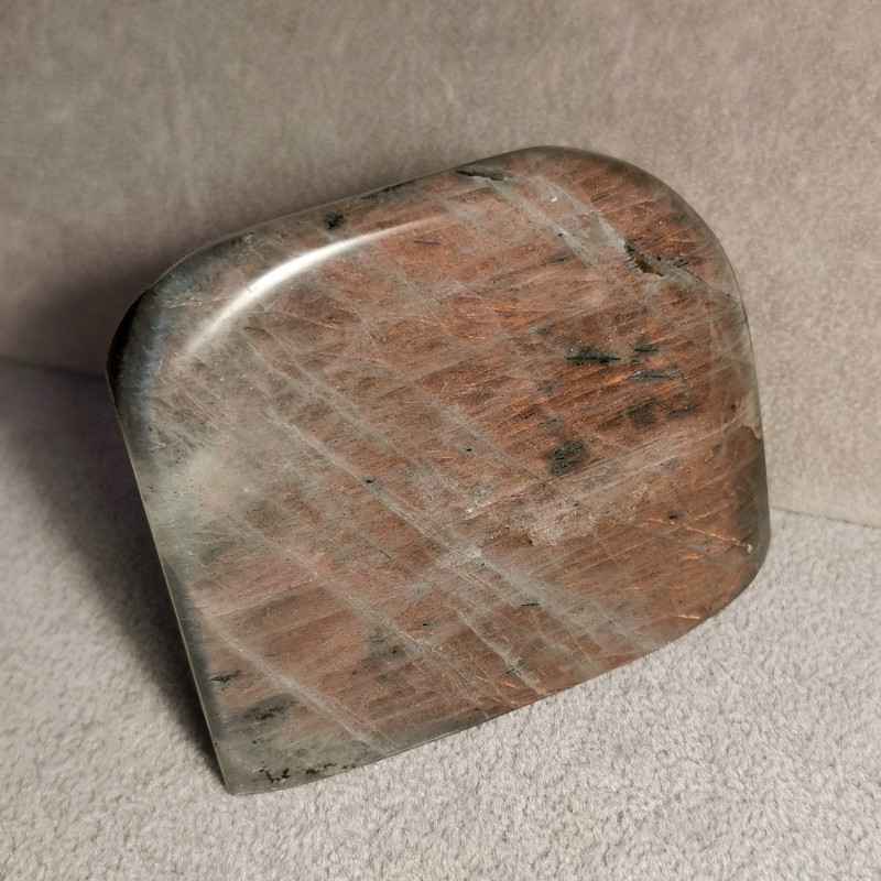 Labradorite - piéce à poser polie 3 de Catalogue pierres et cristaux