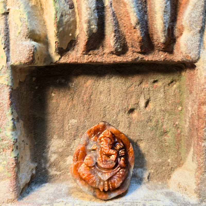 Ganesh - pierre de soleil de Catalogue pierres et cristaux