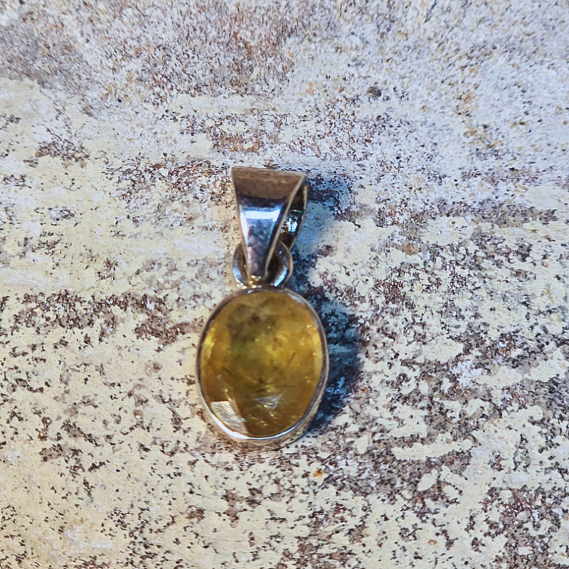 Saphir jaune - pendentif serti en argent - 3 de Catalogue pierres et cristaux