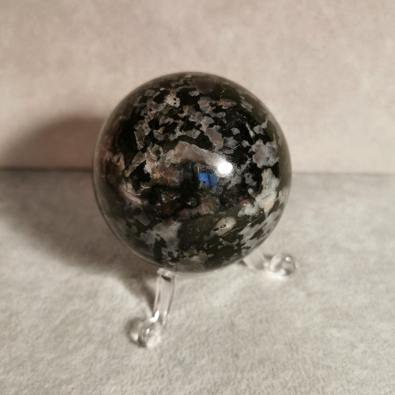 Gabbro indigo - sphère 5cm - multichakra de Catalogue pierres et cristaux