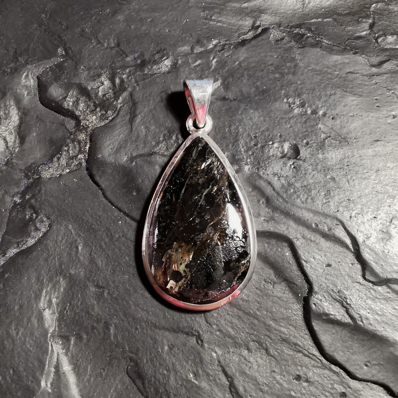 Nuummite de Groenland - Pendentif monté en argent 7