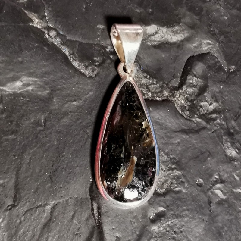 Nuummite de Groenland - Pendentif monté en argent 8 de Catalogue pierres et cristaux