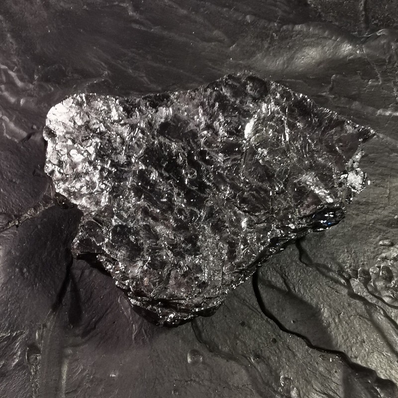 Pièce de shungite naturelle qualité argent 25gr