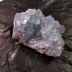 Célestite mini géode - pièce unique 4 - 5ème chakra de Catalogue pierres et cristaux