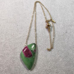 Rubis sur zoïsite - pendentif pièce unique 2 - 4è chakra de Catalogue pierres et cristaux