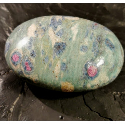 Rubis sur fuchsite - Pièce unique 2 - 4eme chakra de Catalogue pierres et cristaux