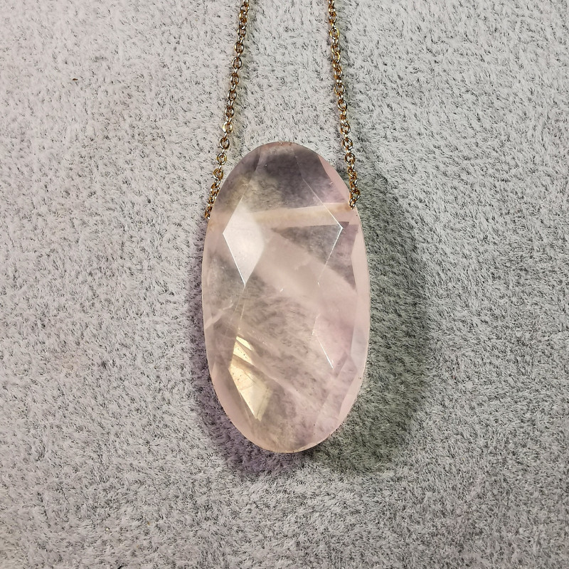 Quartz rose - Pendentif pièce unique 1 de Catalogue pierres et cristaux