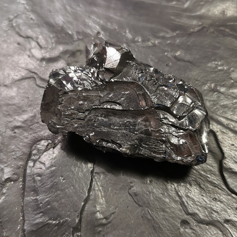 Pièce de shungite naturelle qualité argent 19gr