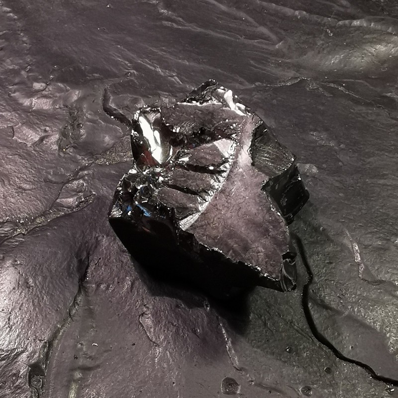 Pièce de shungite naturelle qualité argent 24gr