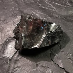 Pièce de shungite naturelle qualité argent 150gr