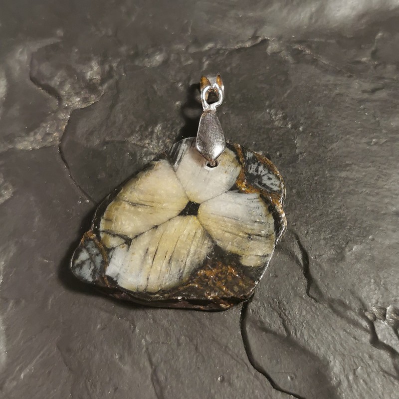 Chiastolite d'Andalousie - pendentif pièce unique 2 de Catalogue pierres et cristaux