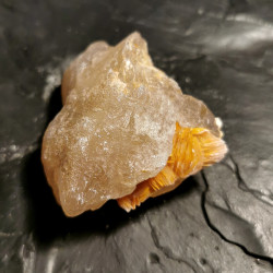 Cerusite - pièce unique 1 - chakra bordeaux de Catalogue pierres et cristaux