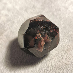 Grenat pyrope/almandin - pièce unique 1 de Catalogue pierres et cristaux