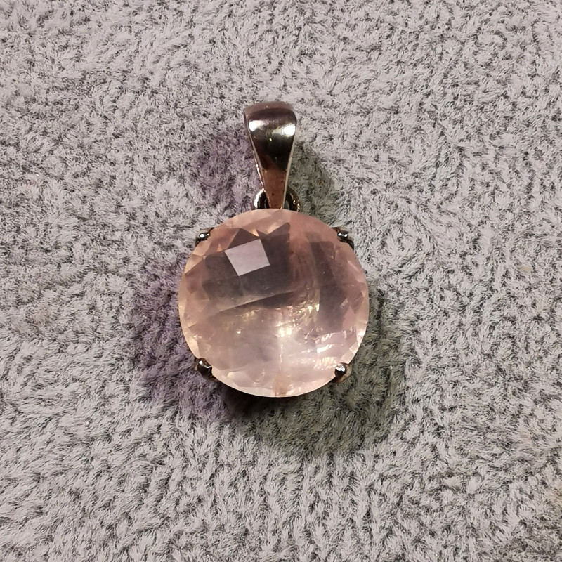 Quartz rose - Pendentif monté en argent 1 de Catalogue pierres et cristaux