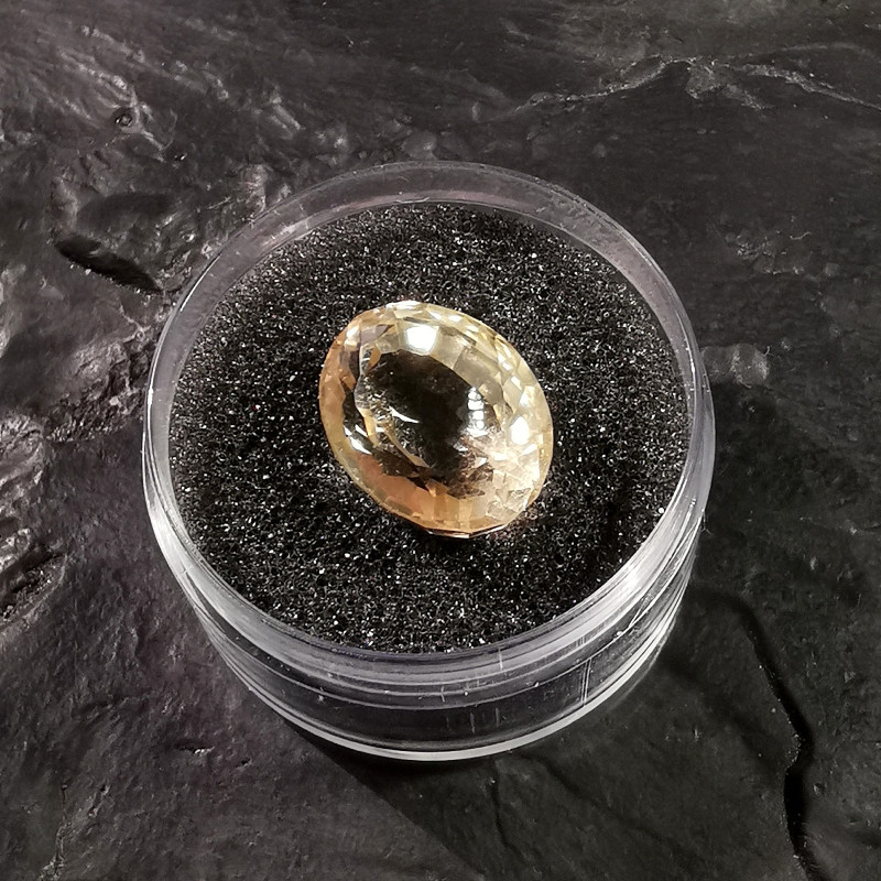 Citrine naturelle - Gemme carats 8 - pièce unique de Catalogue pierres et cristaux