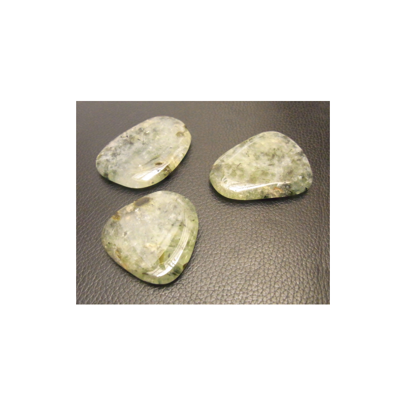 Prehnite - pierre plate - chakra pistache de Catalogue pierres et cristaux